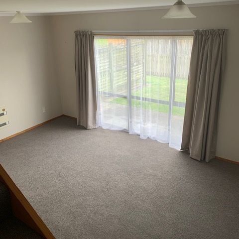 Convenient small townhouse - Photo 1