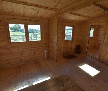 1 bedroom log cabin to rent - Photo 1