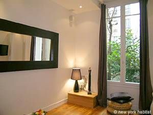 Logement à Paris, Location meublée - Photo 4