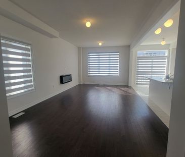 Townhouse For Lease | X7358666 - Photo 5