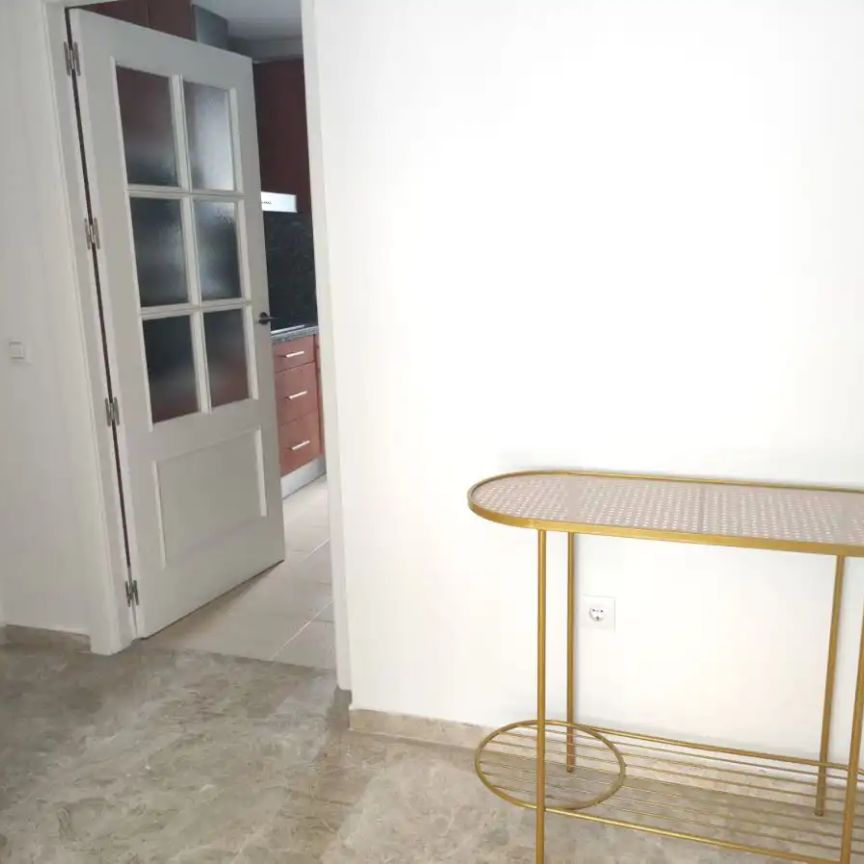 Piso de alquiler en Avenida Elvas - Photo 1