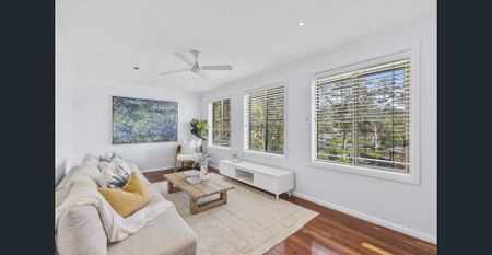 Modern Coastal Haven with Bright, Expansive Living - Photo 2