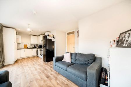 2 bedroom flat to rent - Photo 4