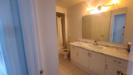 For Lease - 150 Twin Pines Crescent, Brampton, Ontario - Photo 4