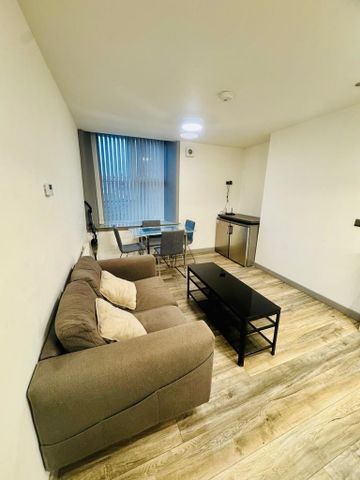 1 bedroom apartment to rent - Photo 2