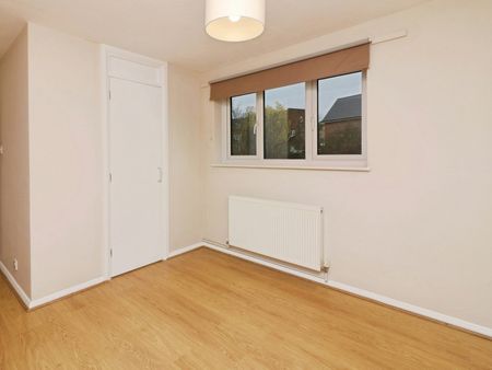 Flat to rent on - Photo 3