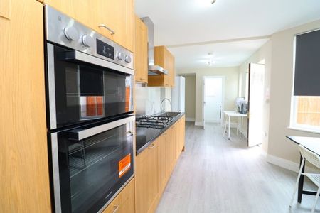 Room in a Shared House, Trundleys Road, SE8 - Photo 4