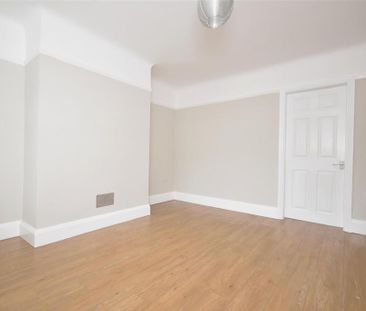 2 bedroom semi-detached house to rent - Photo 6