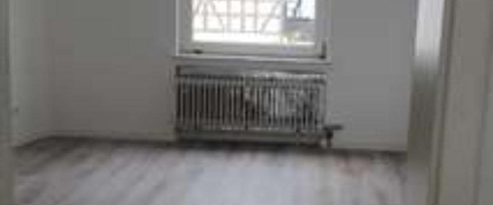 Helle 2-Zi.-Wohnung mit Balkon in Höhr-Grenzhausen - Photo 1