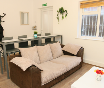 A cosy house-share in the heart of Hinckley Town Centre - Photo 5