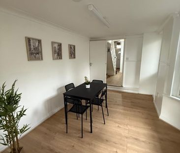 Room in a Shared Flat, Colegrave Road, E15 - Photo 1