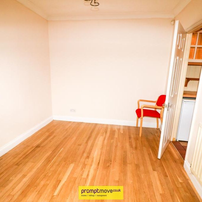 3 bedroom semi-detached house to rent - Photo 1