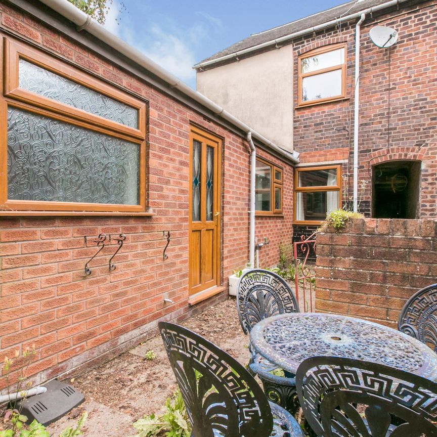 4 bedroom terraced to rent Brindley Street; Newcastle-under-Lyme; ST5 - Photo 1