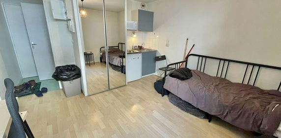 Location Appartement 1 pièce 18m² - Photo 2