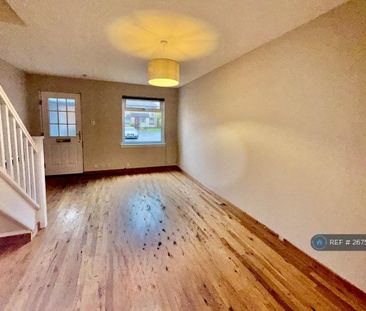 2 bedroom terraced house to rent - Photo 2