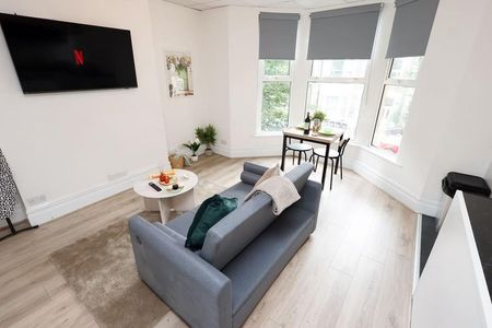 Connaught Road - Photo 5