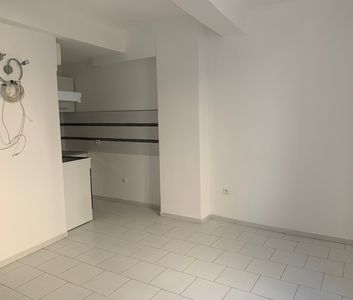 Location Appartement 2 pièces 28m² PUGET VILLE 83390 - Photo 1