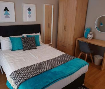 3 bedroom terraced house to rent - Photo 6