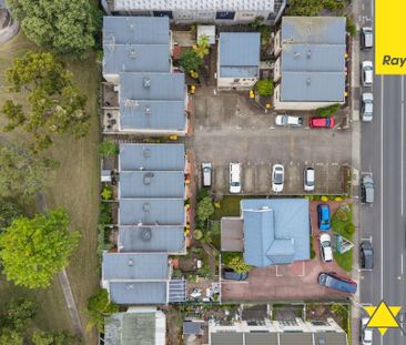 Bright and Spacious 2-Bedroom Unit in a Convenient New Lynn Location - Photo 5