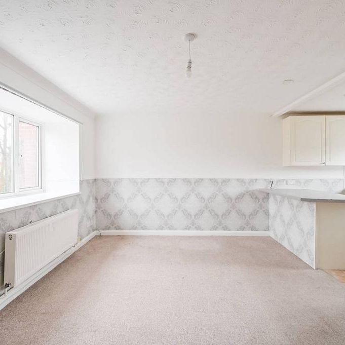 2 bedroom maisonette to rent - Photo 1