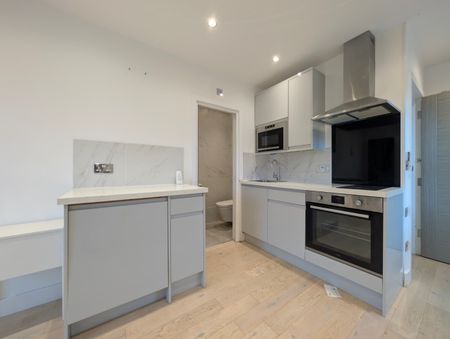 Studio Flat, Junction Road, N19 - Photo 4