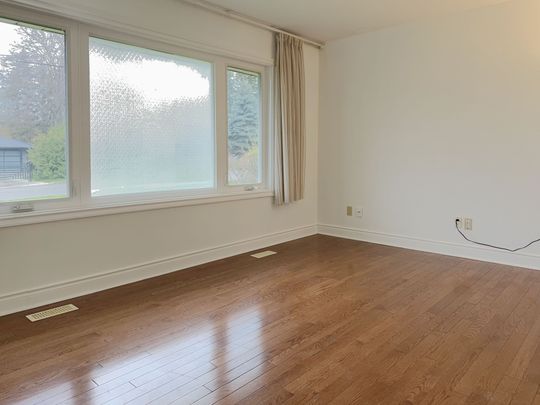 For Lease - 4 Longbridge Road, Vaughan, Ontario - Photo 1