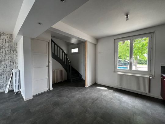 Maison 4 pièces à Seiches-sur-le-Loir - Photo 1