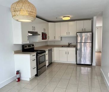 Bright and spacious 2 Bedroom in Fraser/Riley Park - Photo 4