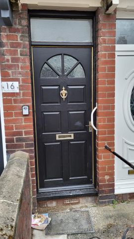 3 bedroom flat to rent - Photo 5