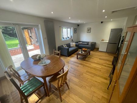 6 Bed Detached House, Queens Road, LE2 - Photo 2