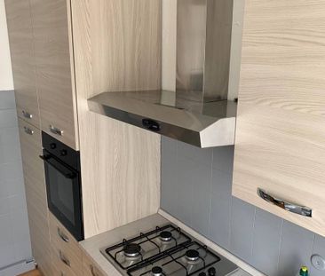 Stanza in trilocale - Photo 2