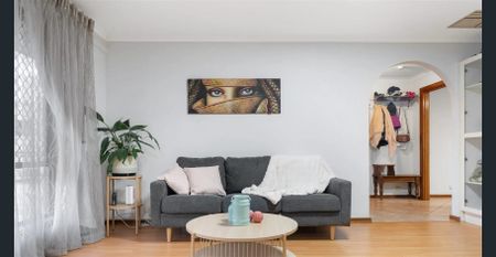 Entertainers Delight 4 bed/2 Bath/Separate Rumpus & In ground Swimming Pool plus Entertaining Area - Photo 3