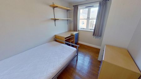 6 bedroom house to rent - Photo 4