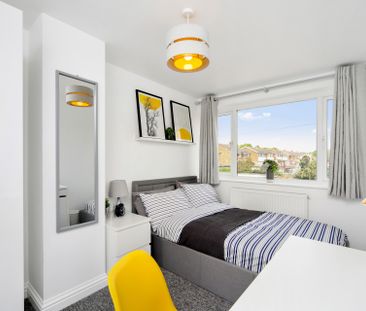 Colwell Drive Room Two - Photo 3