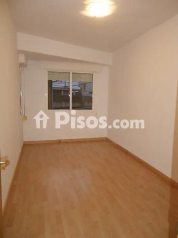 Apartamento en alquiler en Calle de las Coutadas - Photo 2
