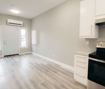 **INCREDIBLE** 1 BEDROOM APARTMENT IN ST. CATHARINES!! - Photo 6