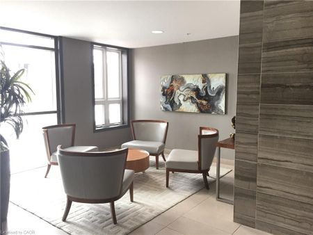 For Lease - 5010 Corporate Drive Unit# 226, Burlington, Ontario - Photo 3