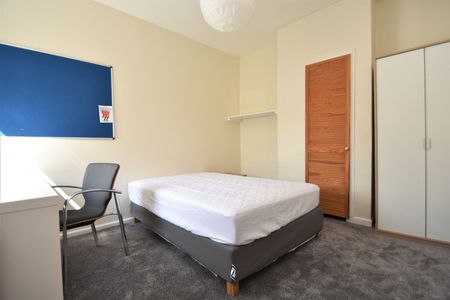 5 bedroom terraced house to rent - Photo 2