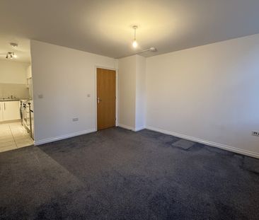 20a High Street, Woking, Surrey , GU21 - Photo 3