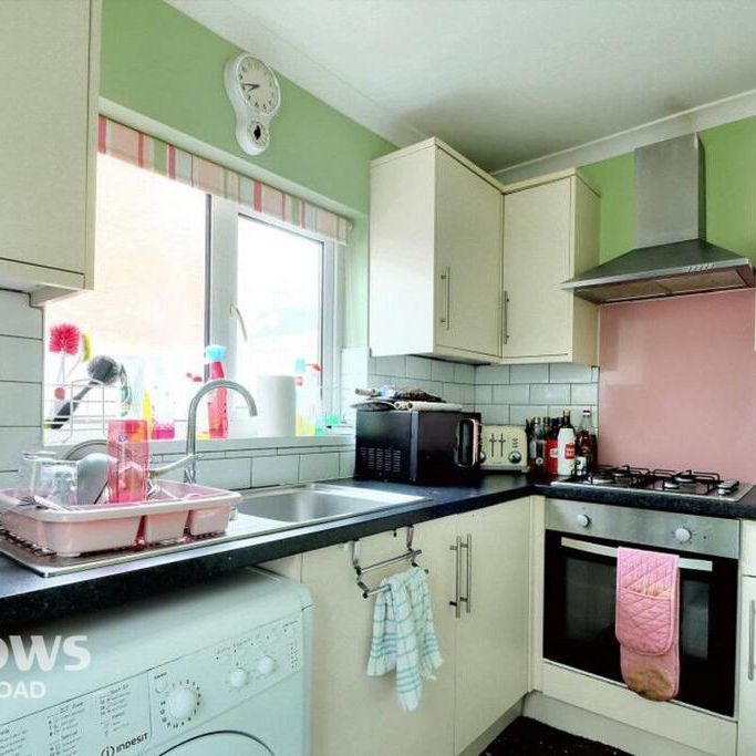 1 bedroom in a house share to rent - Photo 1