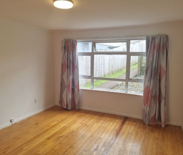 2 LARGE bdrms - Water Included - Photo 1