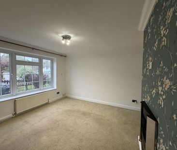 Punch Copse Road, Crawley - Photo 2