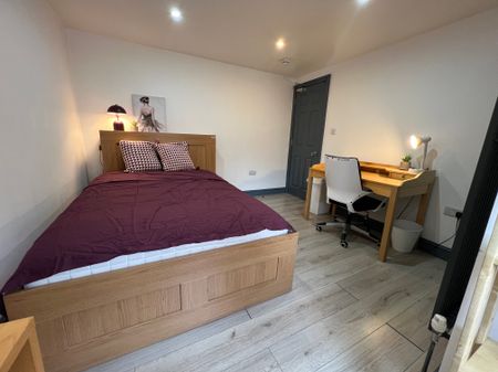 Big Ensuite Rooms In Prime Location - Coventry City Centre - Photo 5