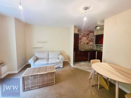 2 bedroom flat to rent - Photo 2