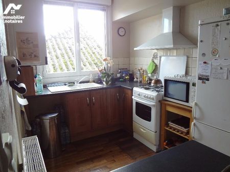 APPARTEMENT au 1er ETAGE sur 84.20 m2 PALIER 9 m2 & COULOIR SALLE de BAINS AMENAGEE (2 vasque... - Photo 4