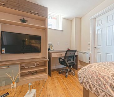 Apt 3, Eagle House - Photo 6