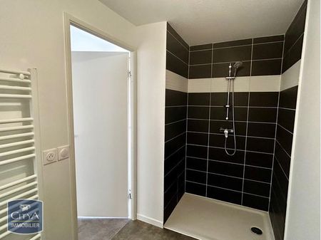 Location Maison 5 pièces 94m² TRELISSAC 24750 - Photo 5