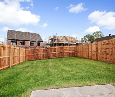 3 bedroom semi-detached house to rent - Photo 2