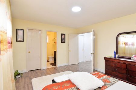 For Lease - 9 Ravenswood Drive Unit# Main/2nd Floor, Brampton, Ontario - Photo 3