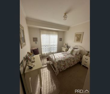 3BR TOWNHOUSE-WESTSIDE LOCATION - Photo 6